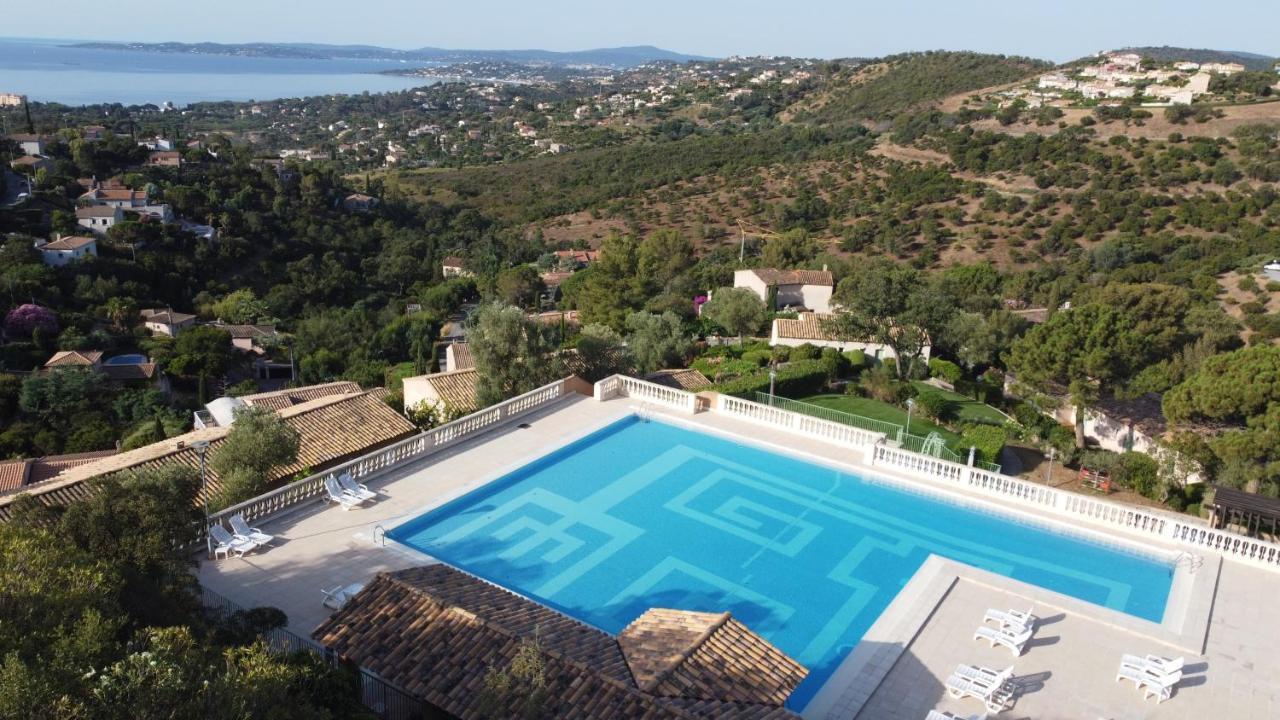 Les Issambres Appart 6 Pers Grande Terrasse Superbe Vue Mer Et Golfe De Saint Tropez, Piscine Exteriér fotografie